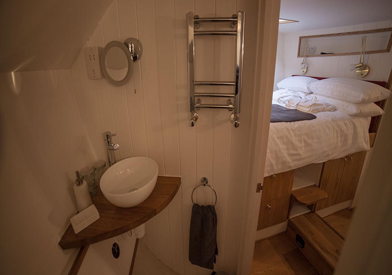 Hotel Barge Waternimf Ely Eksteriør billede