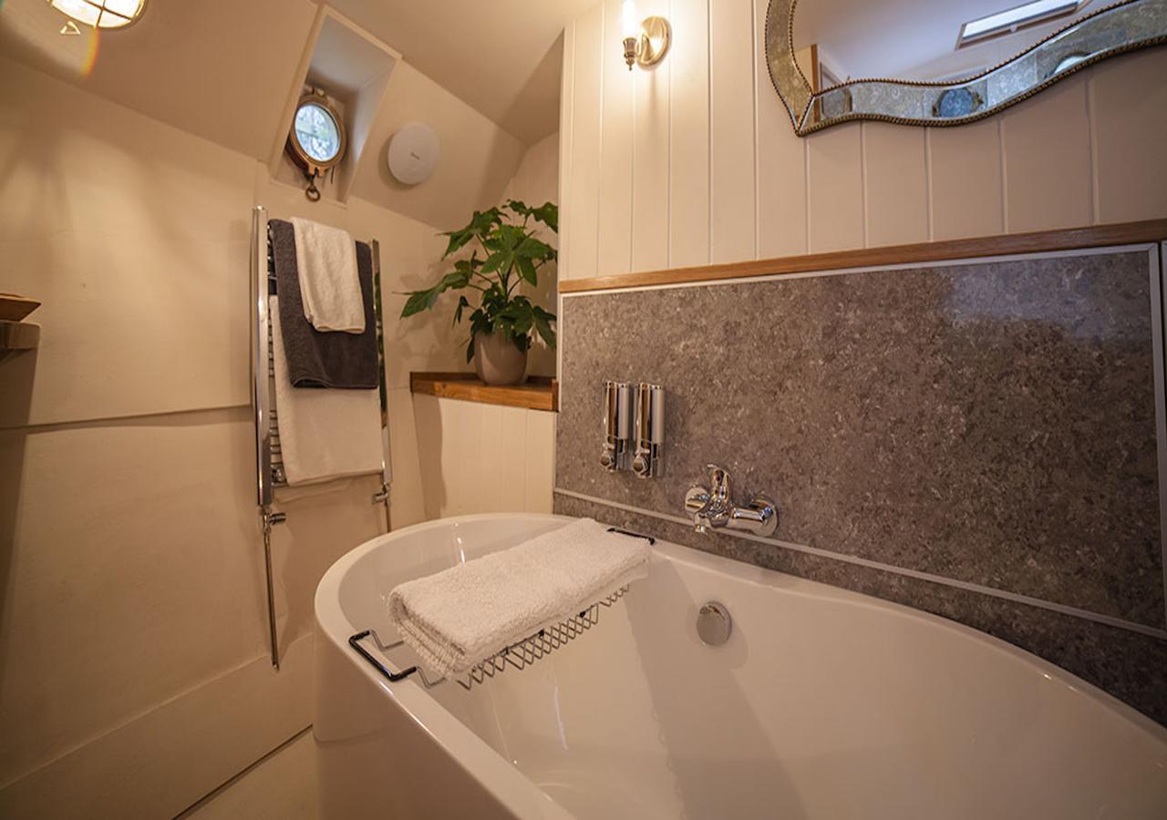 Hotel Barge Waternimf Ely Eksteriør billede