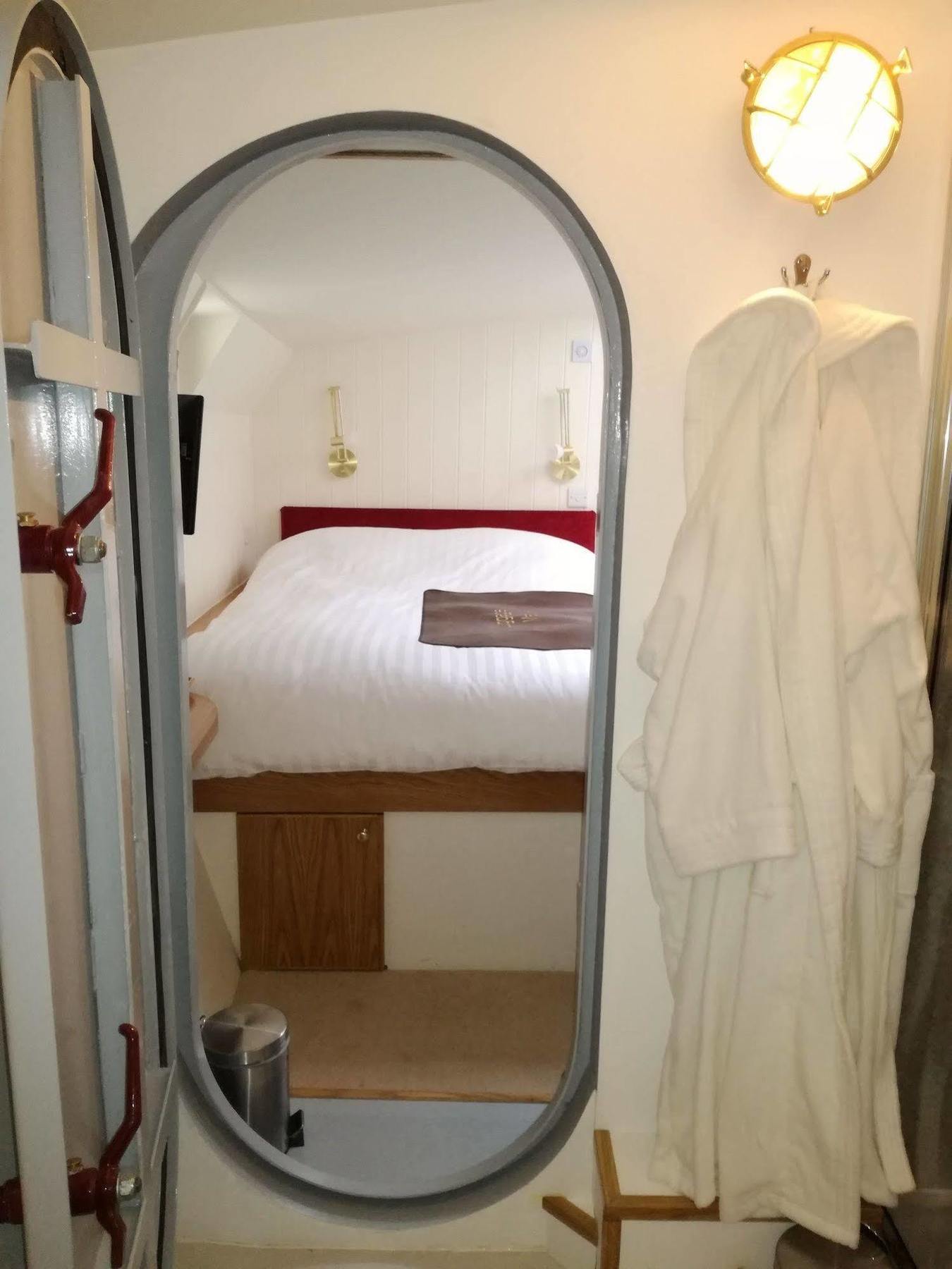 Hotel Barge Waternimf Ely Eksteriør billede